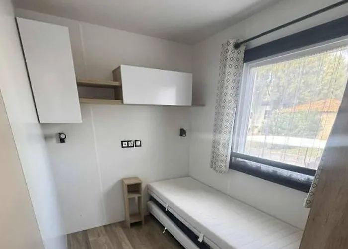 Campsite Mobile 8 Personnes *